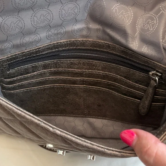 💛Michael Kors Metallic Quilted Clutch - Picture 3 of 3